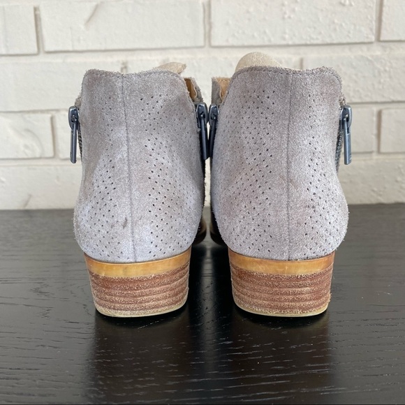 Lucky Brand Brielley Perforated Tan Suede Side Zip Booties Ankle Boots Size 6 - Picture 5 of 6